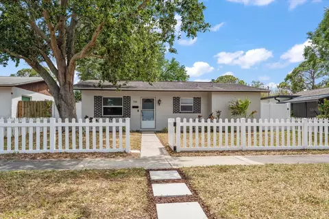 766 90th Ave N, Saint Petersburg, FL 33702