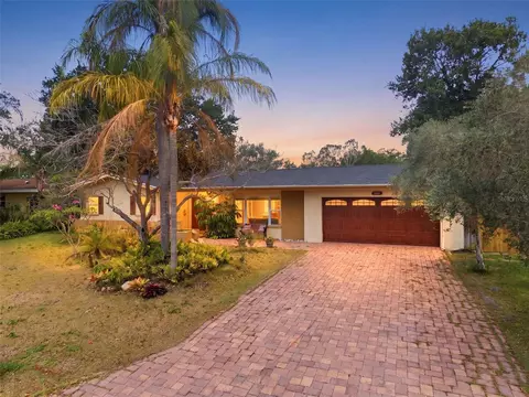 2050 Dunston Cove Rd, Clearwater, FL 33755