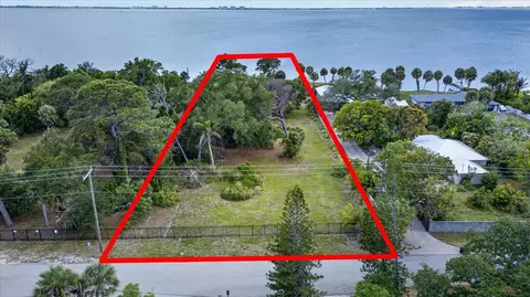 8258 Longbay Blvd, Sarasota, FL 34234