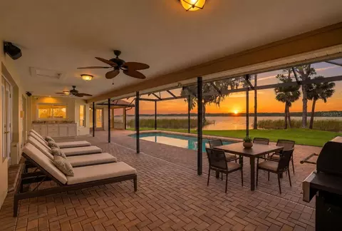 3493 Shoreline Cir, Palm Harbor, FL 34684