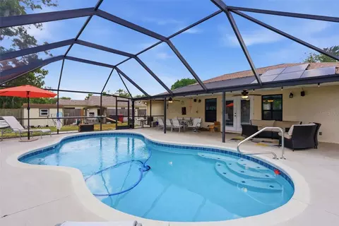 2605 Bridle Dr, Plant City, FL 33566