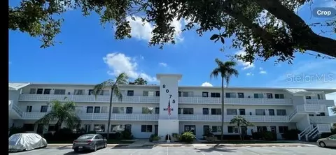 8075 112th St #203, Seminole, FL 33772
