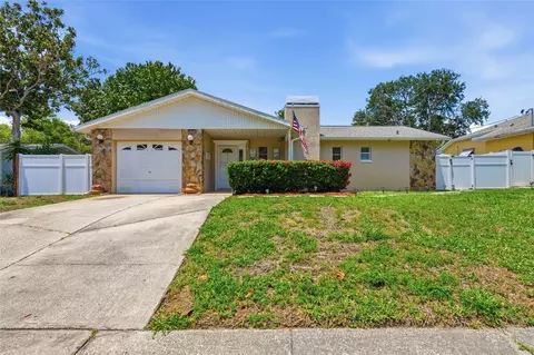 1008 Connecticut Rd, Tarpon Springs, FL 34689