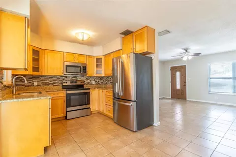 Kitchen - 614 E Wheeler Rd, Seffner, FL 33584 photo 1 of 2