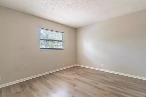 Bedroom - 614 E Wheeler Rd, Seffner, FL 33584 photo 1 of 4
