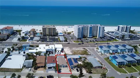 13440 1st St E, Madeira Beach, FL 33708