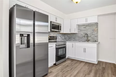 Kitchen - 13440 1st St E, Madeira Beach, FL 33708 photo 4 of 5