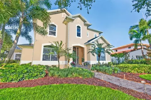 1298 Seville Ln NE, Saint Petersburg, FL 33704