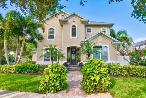 1298 Seville Ln NE, Saint Petersburg, FL 33704