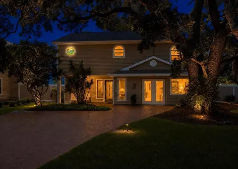 755 San Christopher Dr, Dunedin, FL 34698