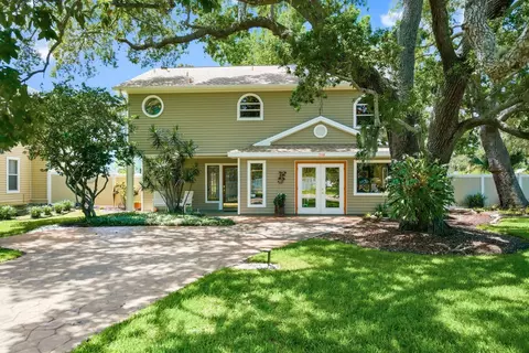 755 San Christopher Dr, Dunedin, FL 34698