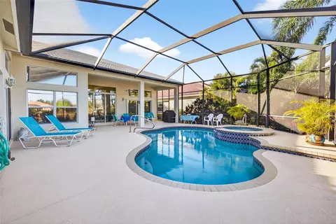 Exterior - 5073 Ruby Flats Dr, Wimauma, FL 33598 photo 8 of 14