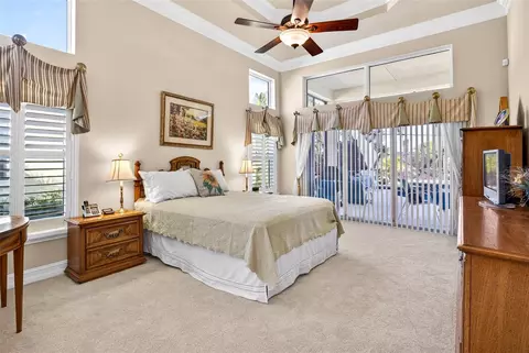 Bedroom - 5073 Ruby Flats Dr, Wimauma, FL 33598 photo 5 of 7