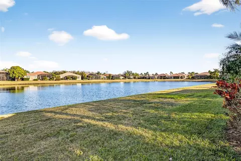 View/Area - 5073 Ruby Flats Dr, Wimauma, FL 33598 photo 2 of 14