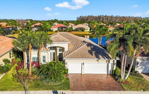 5073 Ruby Flats Dr, Wimauma, FL 33598