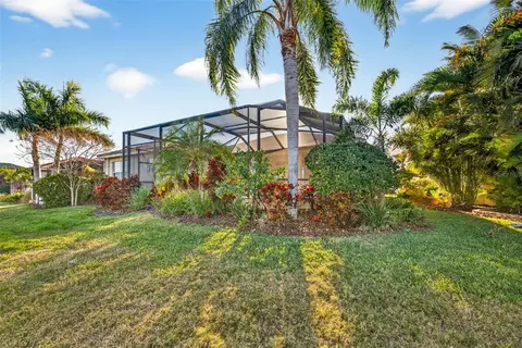 Exterior - 5073 Ruby Flats Dr, Wimauma, FL 33598 photo 11 of 14