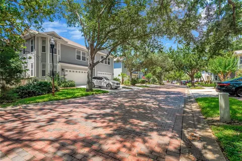 2852 Bayshore Trails Dr, Tampa, FL 33611
