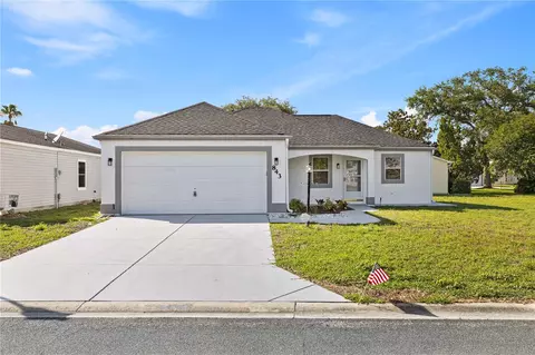 843 Bolivar St, Lady Lake, FL 32159