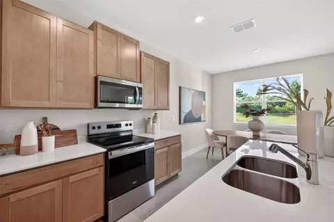 Kitchen - 12325 49th St E, Parrish, FL 34219 photo 3 of 5