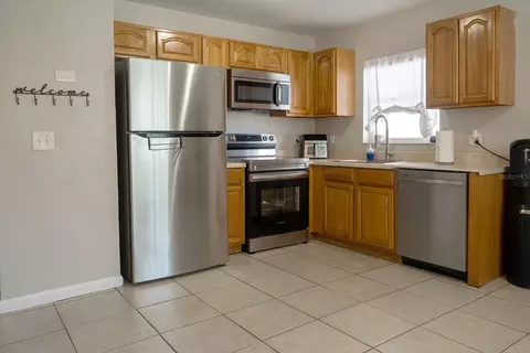 Kitchen - 3667 135th Ave, Largo, FL 33771 photo 1 of 1