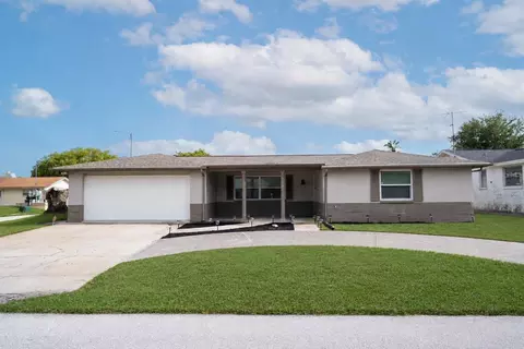 7715 Foxbloom Dr, Port Richey, FL 34668
