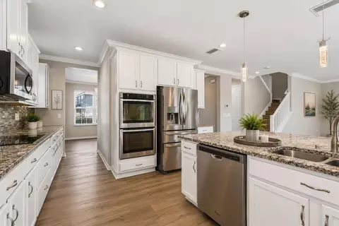 Kitchen - 1192 Multiflora Loop, Lutz, FL 33558 photo 1 of 3