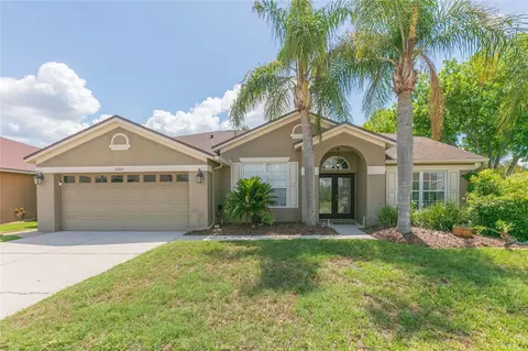 5315 Spectacular Bid Dr, Wesley Chapel, FL 33544