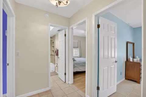 Entry Way - 328 Vail Dr, Winter Haven, FL 33884 photo 3 of 3