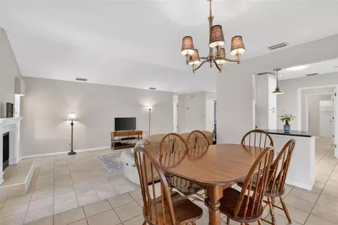 Dining - 328 Vail Dr, Winter Haven, FL 33884 photo 2 of 2