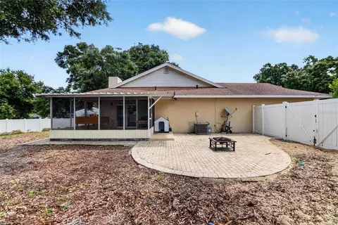 Exterior - 328 Vail Dr, Winter Haven, FL 33884 photo 6 of 14