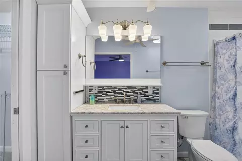 Bath - 328 Vail Dr, Winter Haven, FL 33884 photo 2 of 3