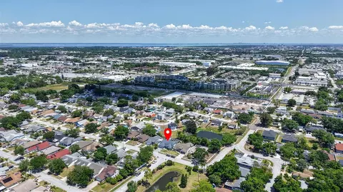 View/Area - 12611 Pineforest Way E, Largo, FL 33773 photo 3 of 6