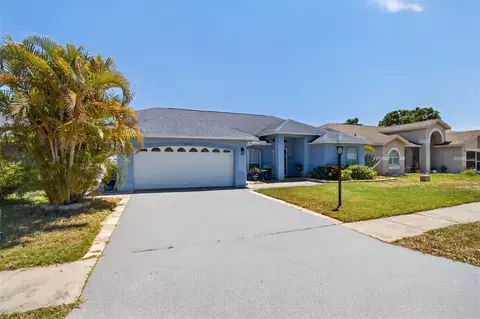 Exterior - 12611 Pineforest Way E, Largo, FL 33773 photo 2 of 14