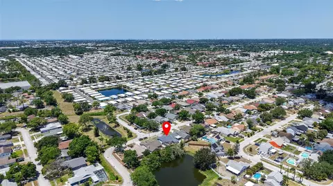 View/Area - 12611 Pineforest Way E, Largo, FL 33773 photo 2 of 6