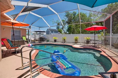 Exterior - 12611 Pineforest Way E, Largo, FL 33773 photo 7 of 14