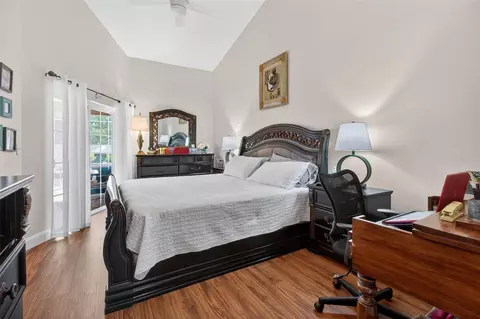 Bedroom - 12611 Pineforest Way E, Largo, FL 33773 photo 3 of 7