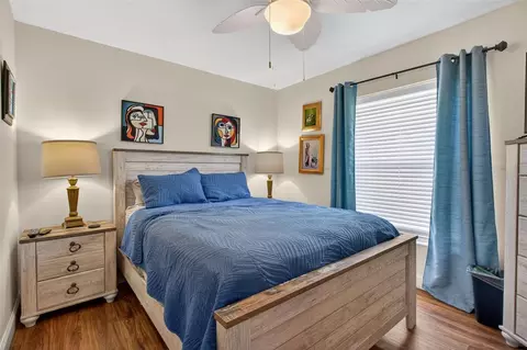 Bedroom - 12611 Pineforest Way E, Largo, FL 33773 photo 6 of 7