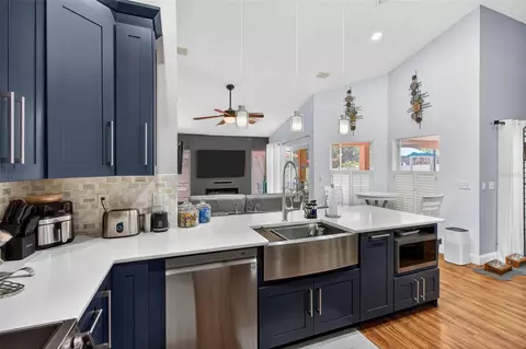 Kitchen - 12611 Pineforest Way E, Largo, FL 33773 photo 3 of 4