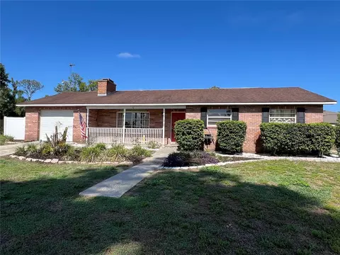 6221 Lullabye Ln, Zephyrhills, FL 33541