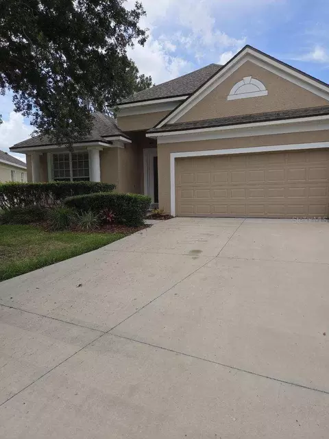 9321 Huntington Pkwy, Tampa, FL 33647