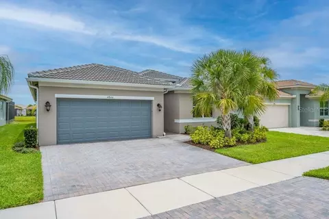 4844 Avila Lakes Dr, Wimauma, FL 33598