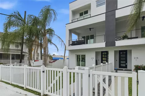 215 W Columbus Dr #2, Tampa, FL 33602