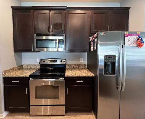 Kitchen - 6906 Boulder Run Loop, Wesley Chapel, FL 33545 photo 2 of 5