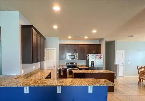 Kitchen - 6906 Boulder Run Loop, Wesley Chapel, FL 33545 photo 1 of 5