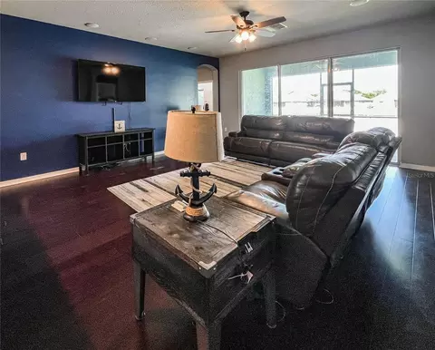 Living - 6906 Boulder Run Loop, Wesley Chapel, FL 33545 photo 2 of 3