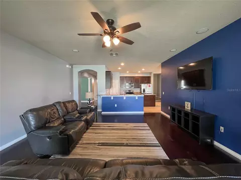 Living - 6906 Boulder Run Loop, Wesley Chapel, FL 33545 photo 3 of 3