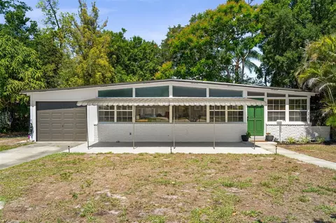 6800 Onyx Dr N, Saint Petersburg, FL 33702