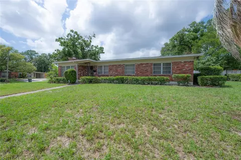3803 River Grove Dr, Tampa, FL 33610