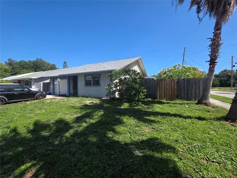 3221 138th Pl, Largo, FL 33771