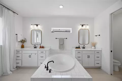 Bath - 13816 Sharp Hawk Dr, Riverview, FL 33569 photo 3 of 8